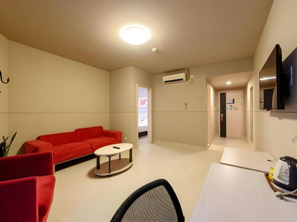 Jinjiang Inn Shanghai Expo Park Pusan Rd Екстер'єр фото