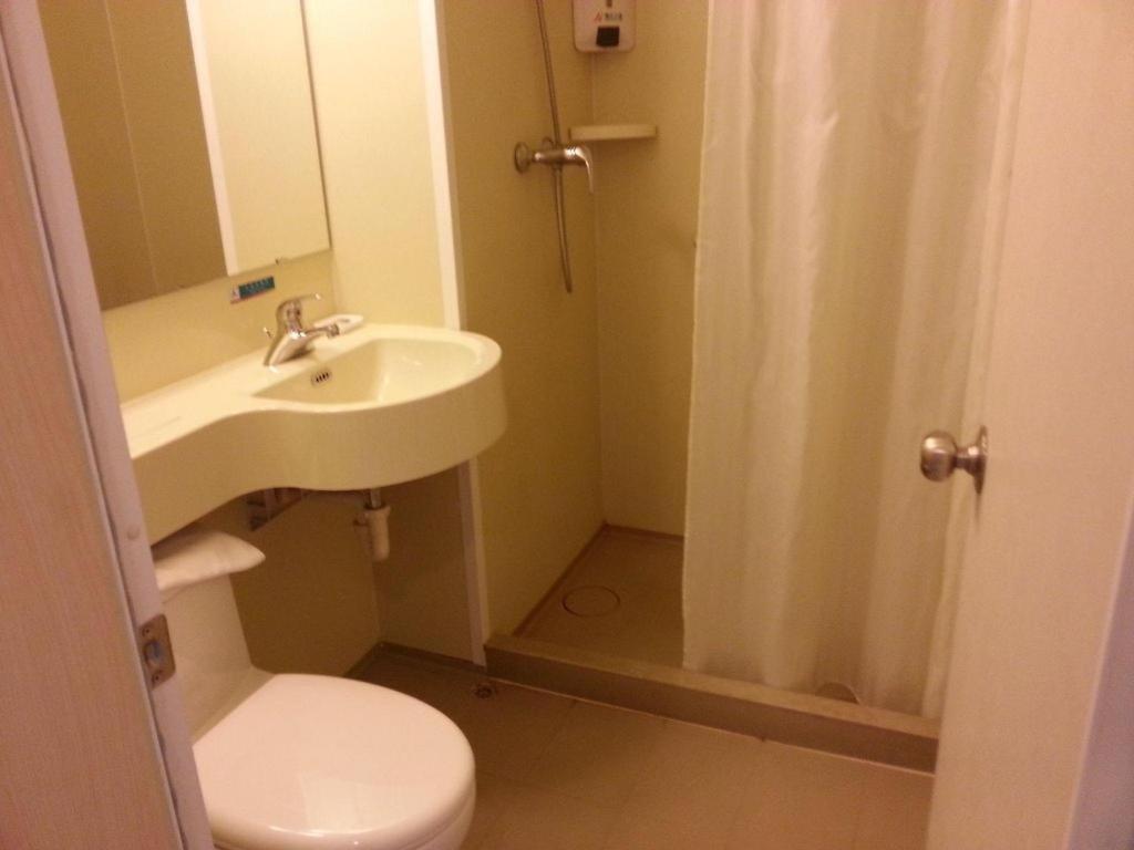 Jinjiang Inn Shanghai Expo Park Pusan Rd Екстер'єр фото